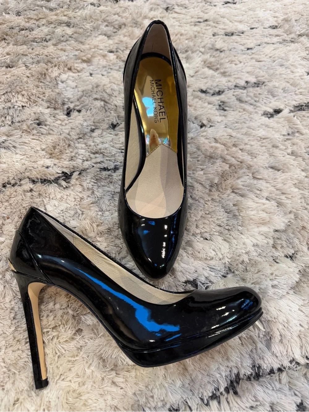 Michael Kors Black Patent Leather Pointed-Toe Pumps - Picture 2 of 4